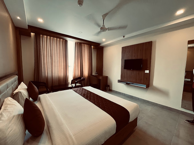 Deluxe Double Room - Hotel Harisree